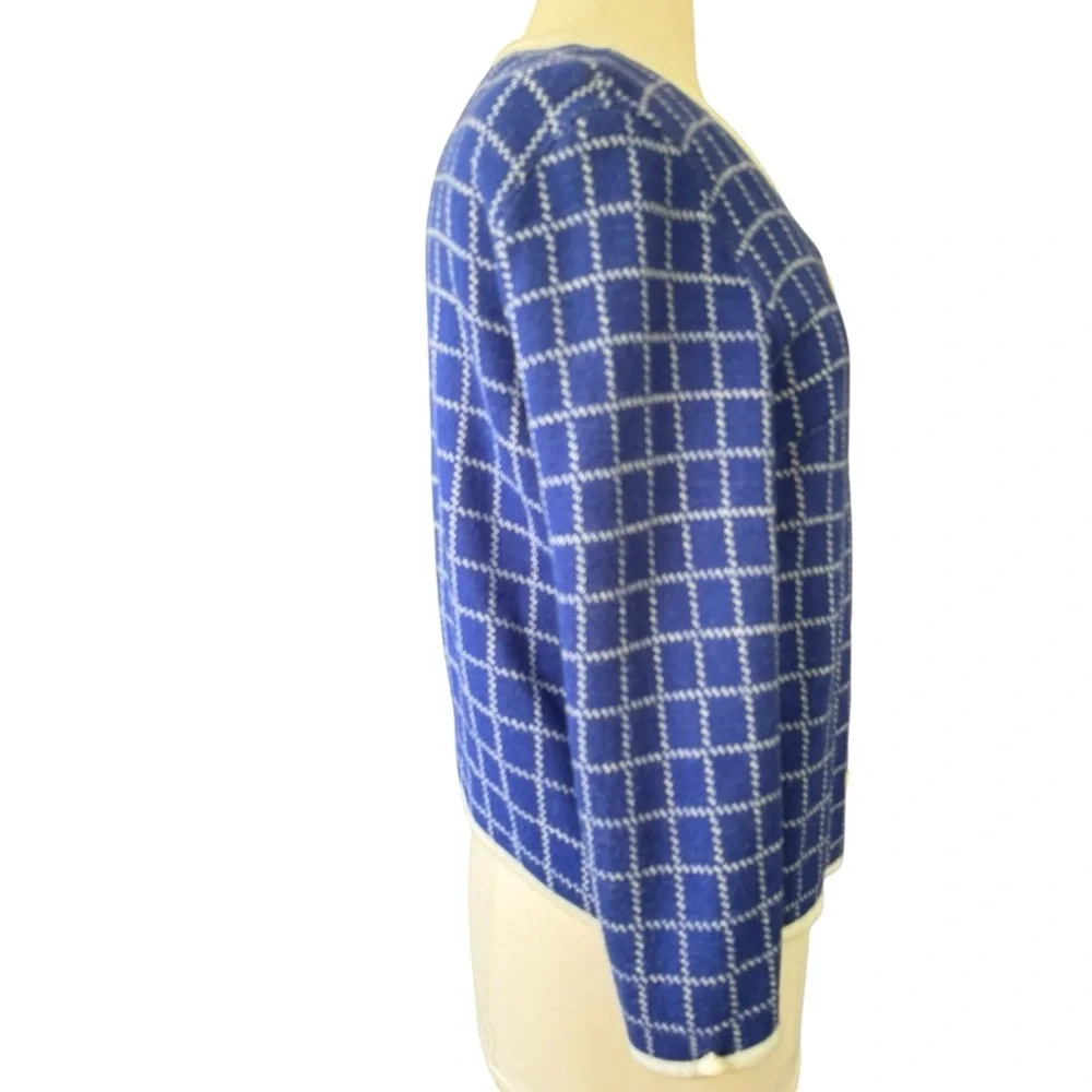 vintage 60/70’s cardigan sweater Striped Blue Acrylic Huddlespun Women’s Medium